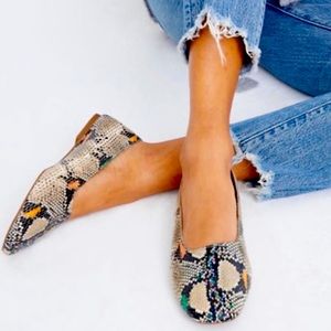 Madewell Cory Snake Embossed Flats size 8.5